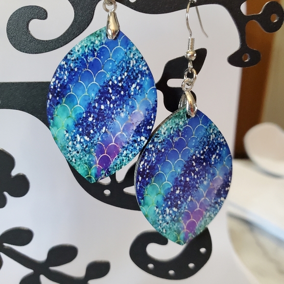 Mermaid Scales Earrings - Picture 5 of 7
